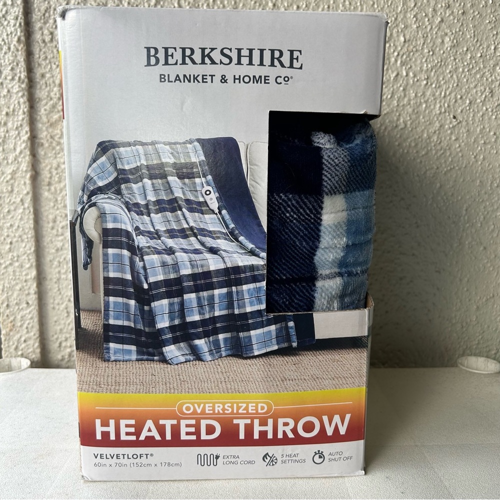 Berkshire Oversized 5 Setting Heated Throw with Auto Shut Off Navy Plaid NIB